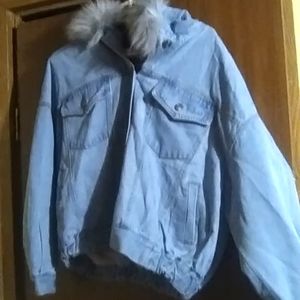 NWT Ci Sono LA Faux Fur Jean jacket. Small Woman's.